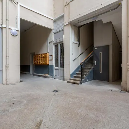 Apartment Patchwork - Location Meuble T2 - Lyon 2