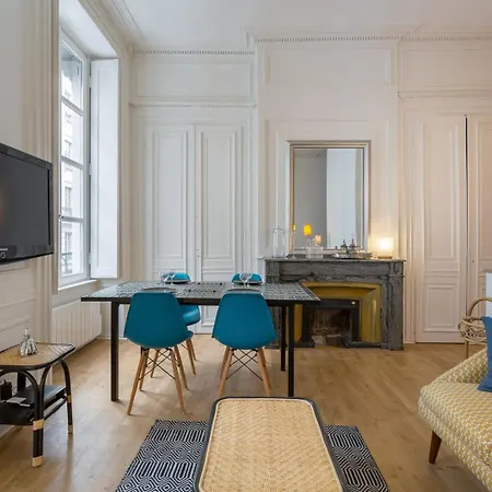 Patchwork - Location Meuble T2 - Lyon 2 Apartment Lyon