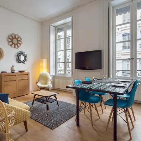Patchwork - Location Meuble T2 - Lyon 2 Apartment *