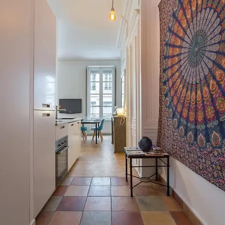 Apartment Patchwork - Furnished Apartment - Downtown Lyon